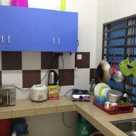 Nuha Homestay Seri Iskandar Exterior photo