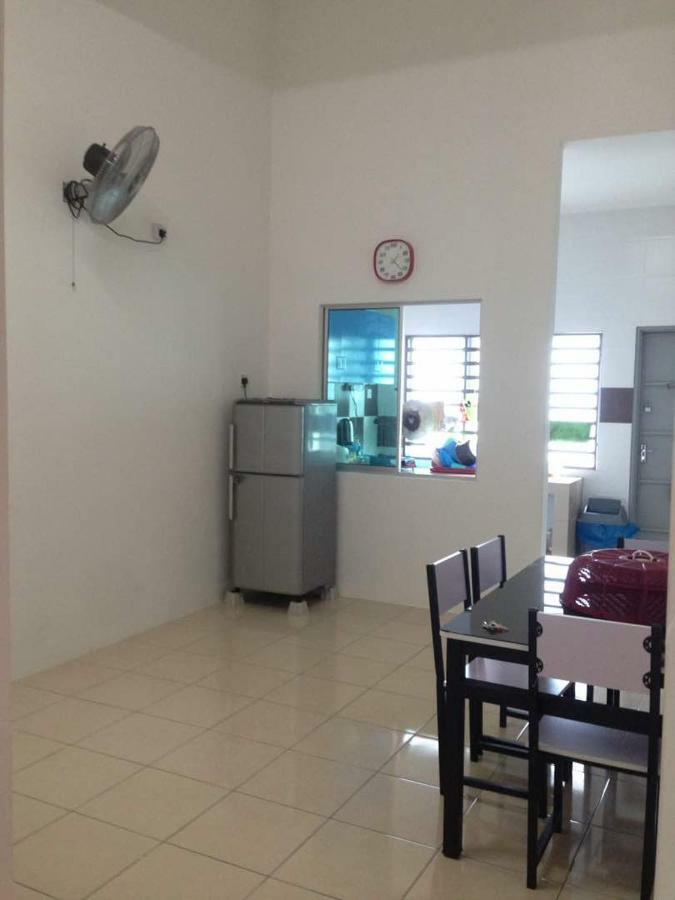 Nuha Homestay Seri Iskandar Exterior photo