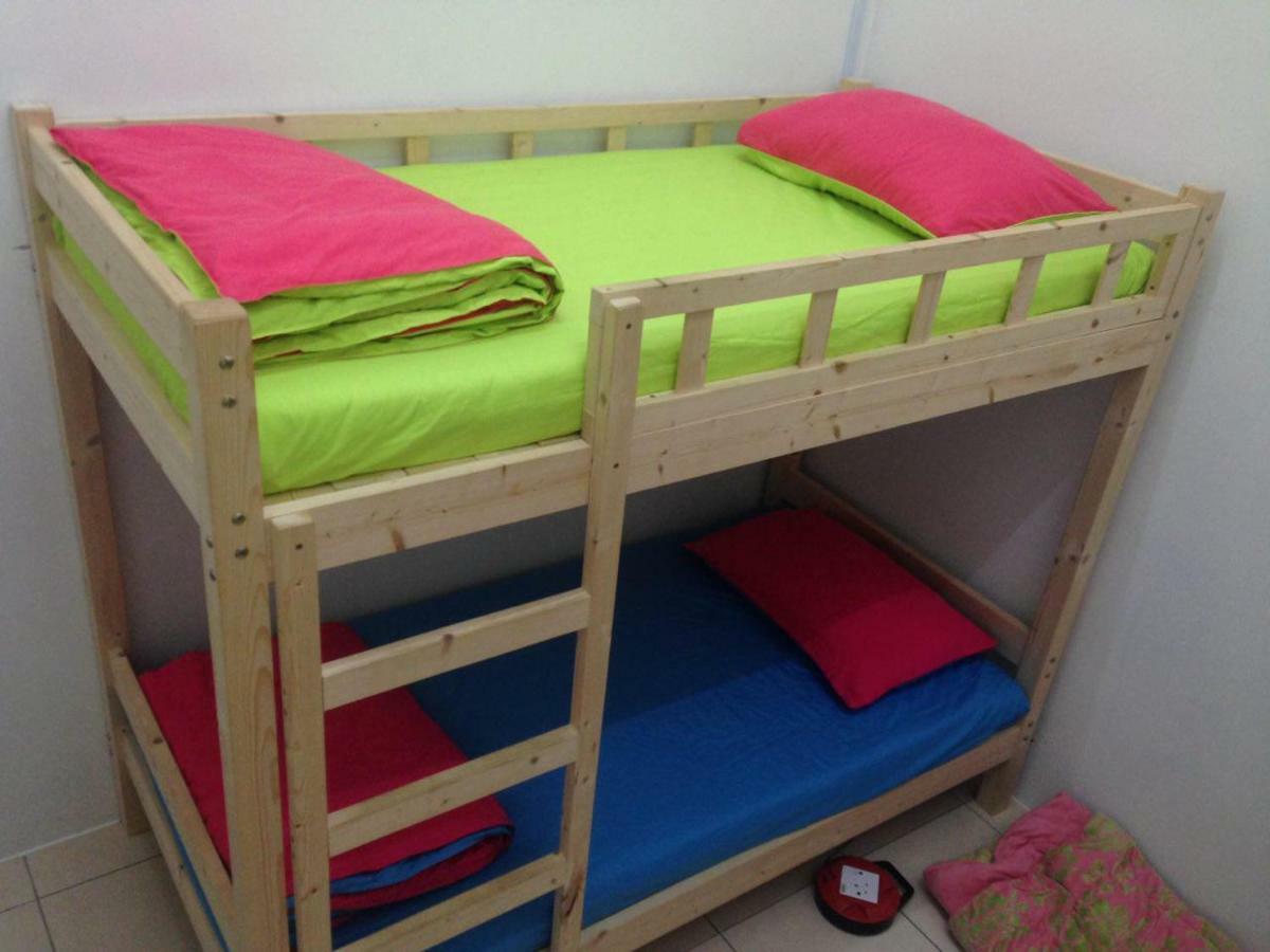 Nuha Homestay Seri Iskandar Exterior photo